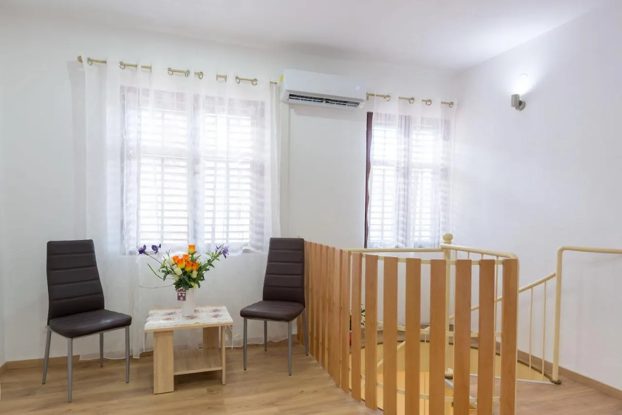 Apartment Bralic Kastela 0*,  Croatia